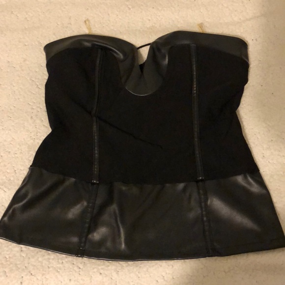 🌹Strapless Top🌹 - Picture 1 of 3